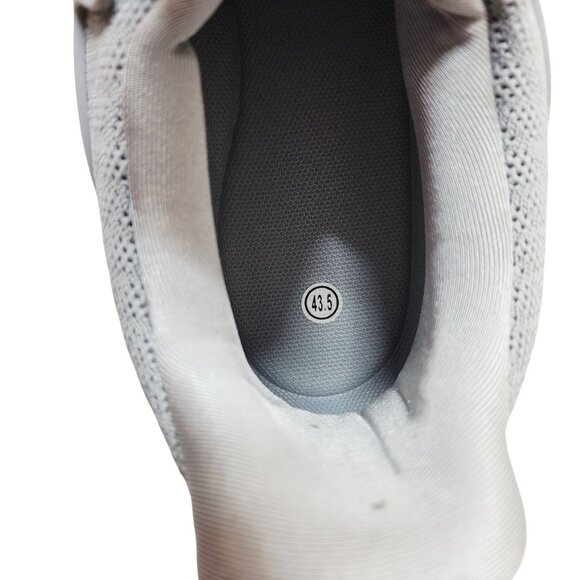 Men's Gray Athletic Sneakers Size 10.5 Lightweight Breathable Knit Fabric - Picture 2 of 11